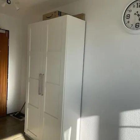 Ueber Den Daechern Von