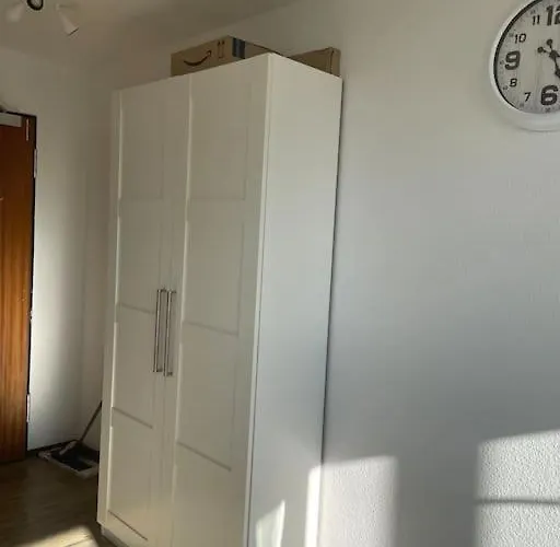 Ueber Den Daechern Von